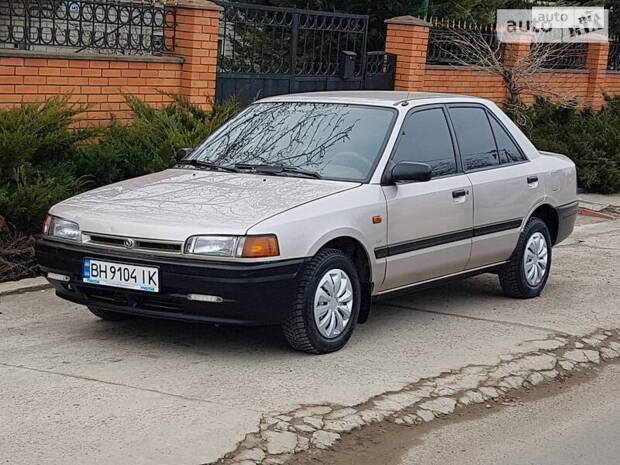 Mazda 323 1992