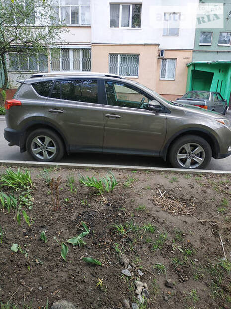 Toyota RAV4 2015