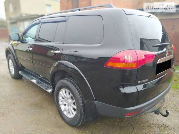 Mitsubishi Pajero Sport 2011