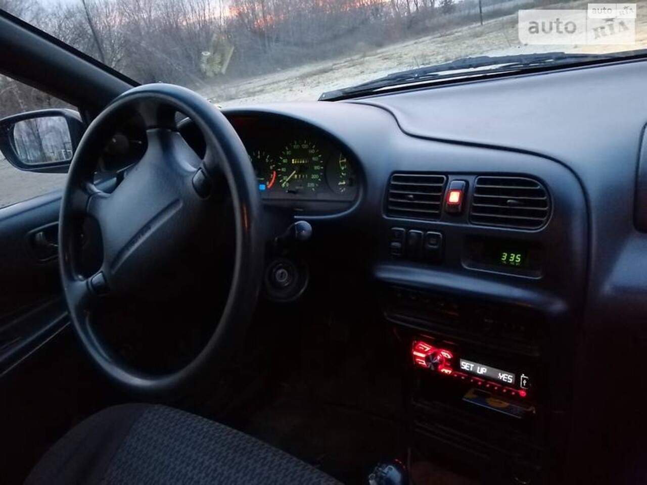 Mazda 323 1996