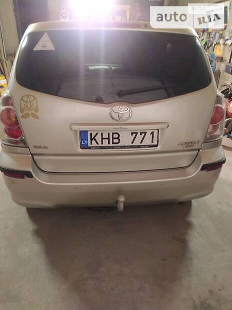 Toyota Corolla Verso 2005