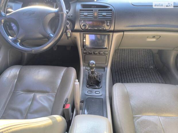 Chevrolet Evanda 2004