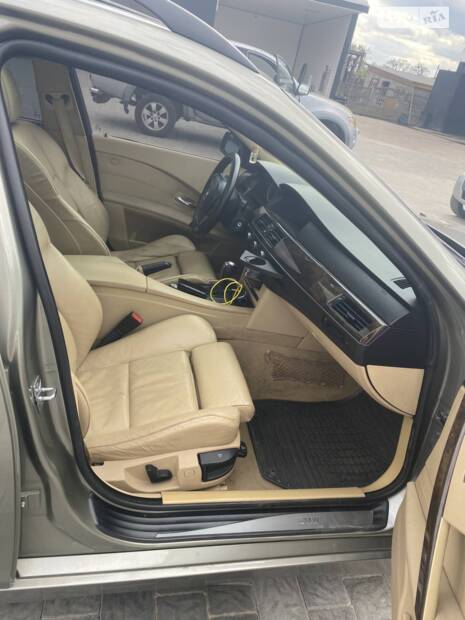 BMW 5 Series 'Бумка'