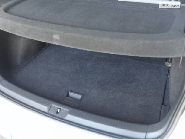 Volkswagen e-Golf 2016