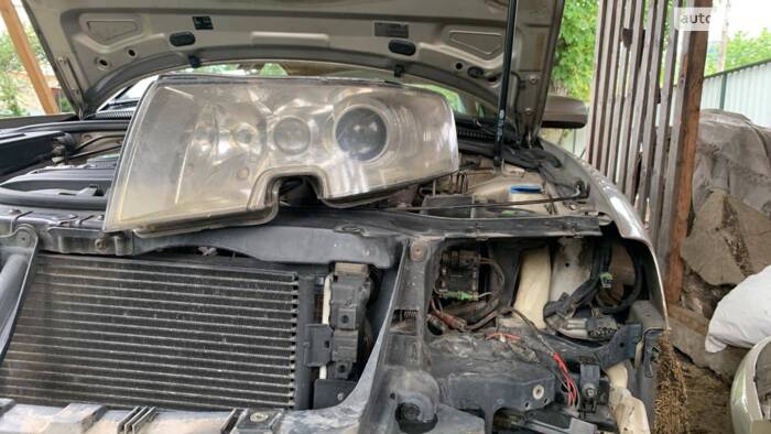 Не працює ближне світло фари. Моддинг фар частина 1