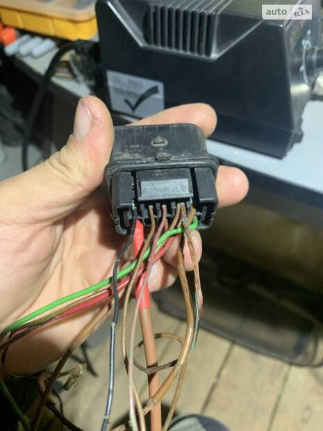 Не працює ближне світло фари. Моддинг фар частина 1