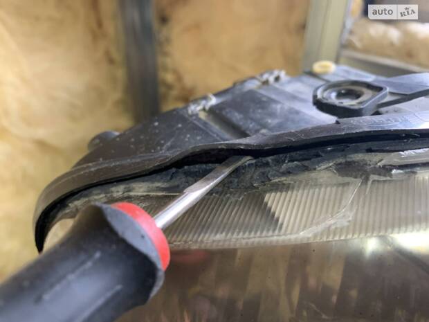 Не працює ближне світло фари. Моддинг фар частина 1