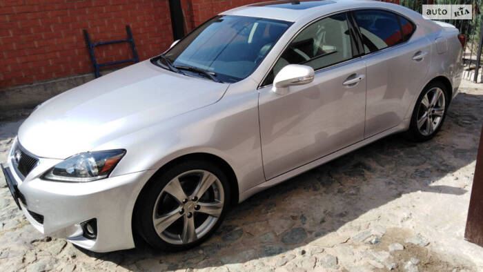Lexus IS 2011