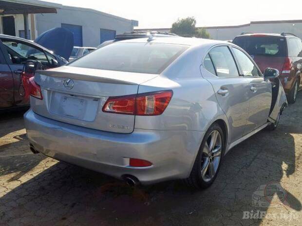 Lexus IS 2011