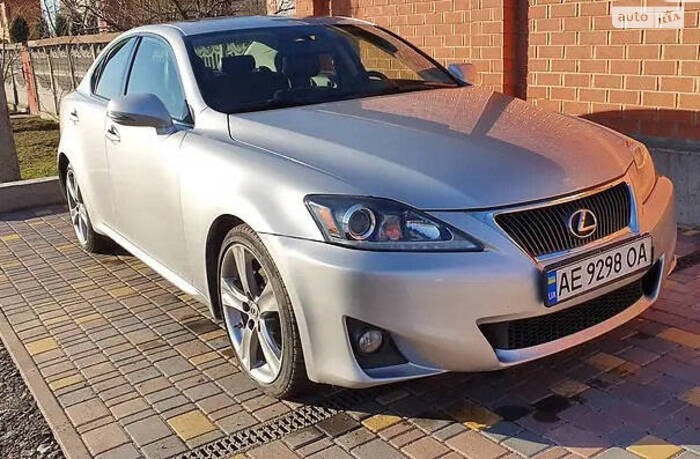 Lexus IS 2011