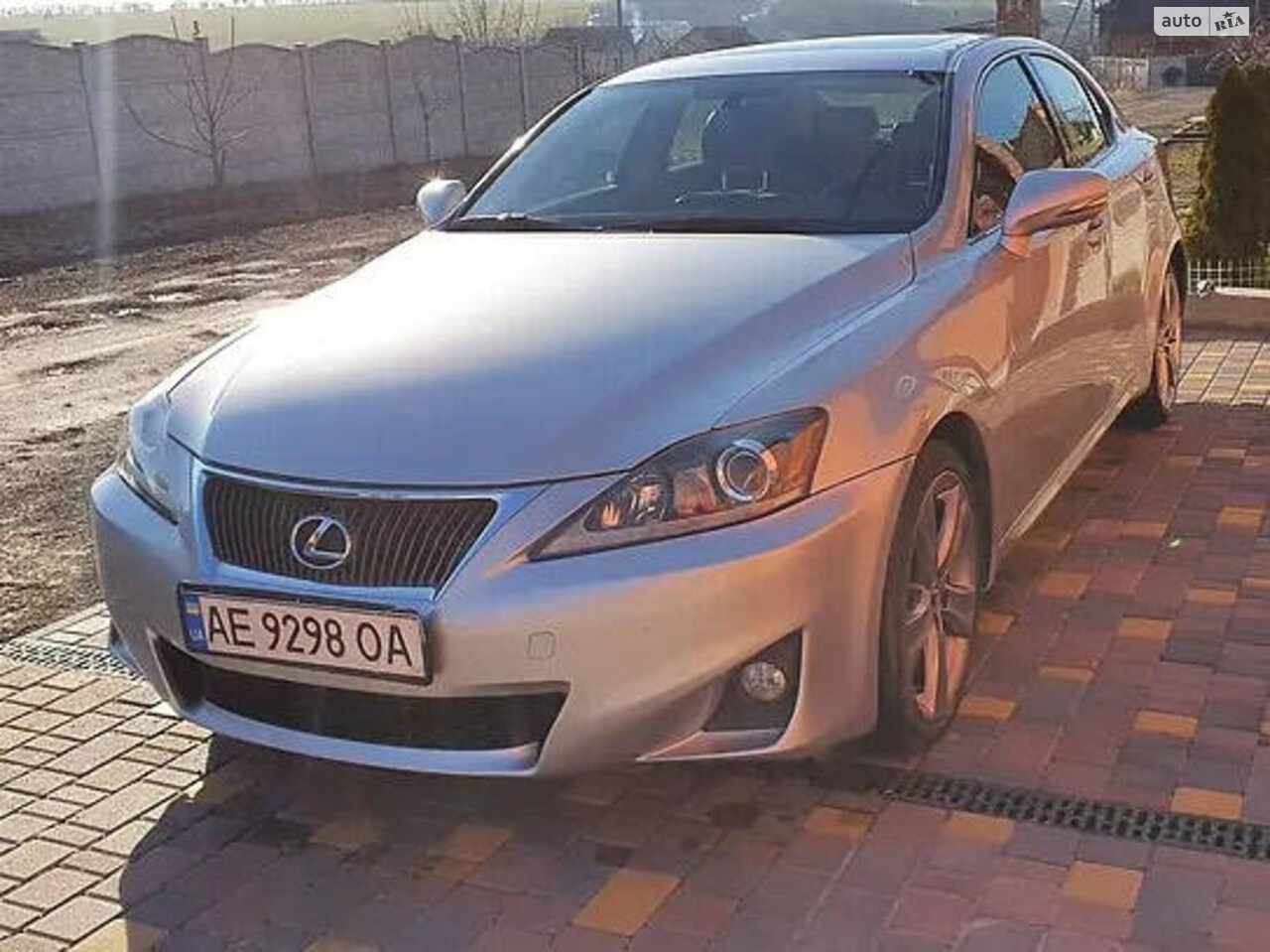 Lexus IS 2011