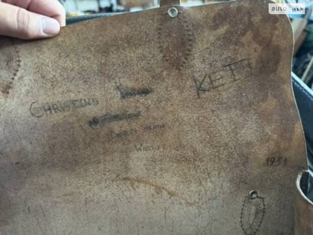 Вінтажна шкіряна сумка 1951 року