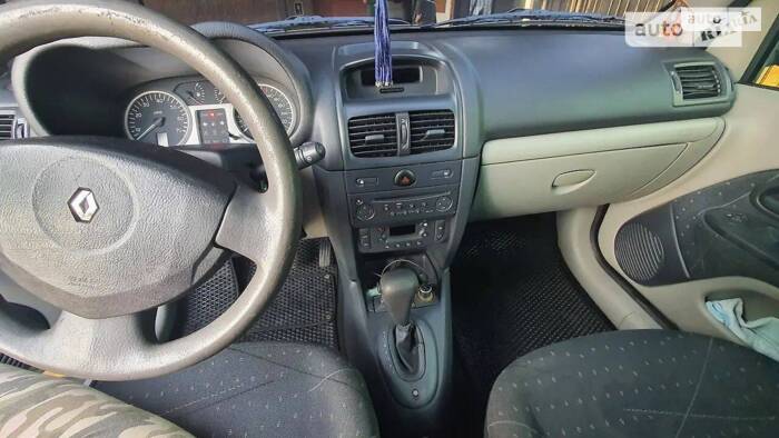 Renault Clio 2004
