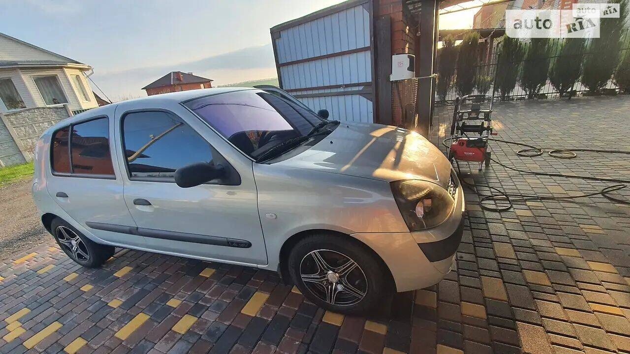 Renault Clio 2004