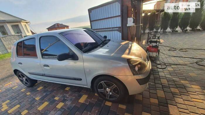 Renault Clio 2004