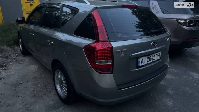 Kia Ceed 'Сідий'
