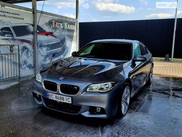 BMW 5 Series 2012