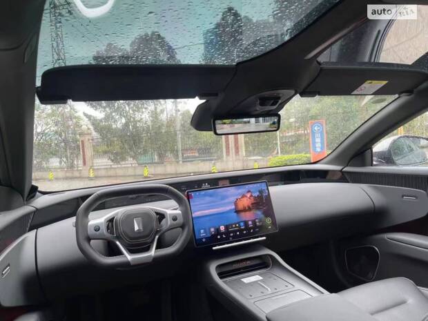 Китайські електричні машини----Avatr12