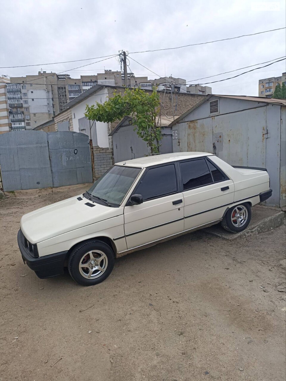Renault 9 1986