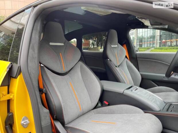 Китайські електричні машини----Zeekr007