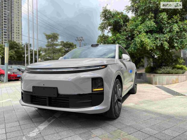 Китайські електричні машини-----Lixiang L6