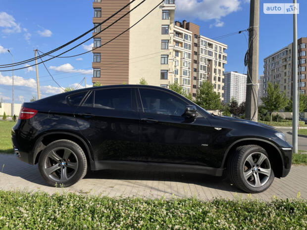BMW X6 2012
