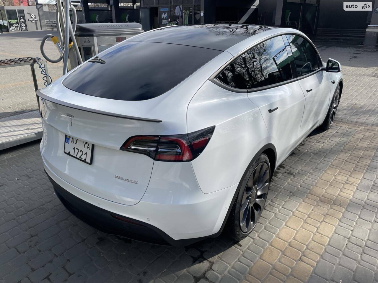 Tesla Model Y 2020