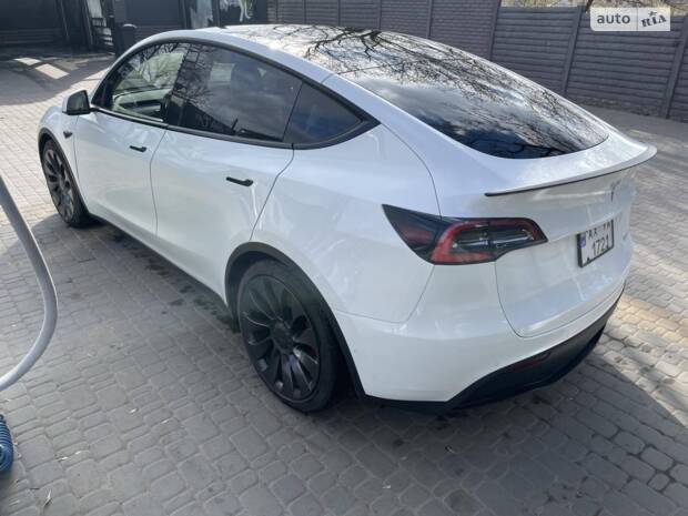 Tesla Model Y 2020