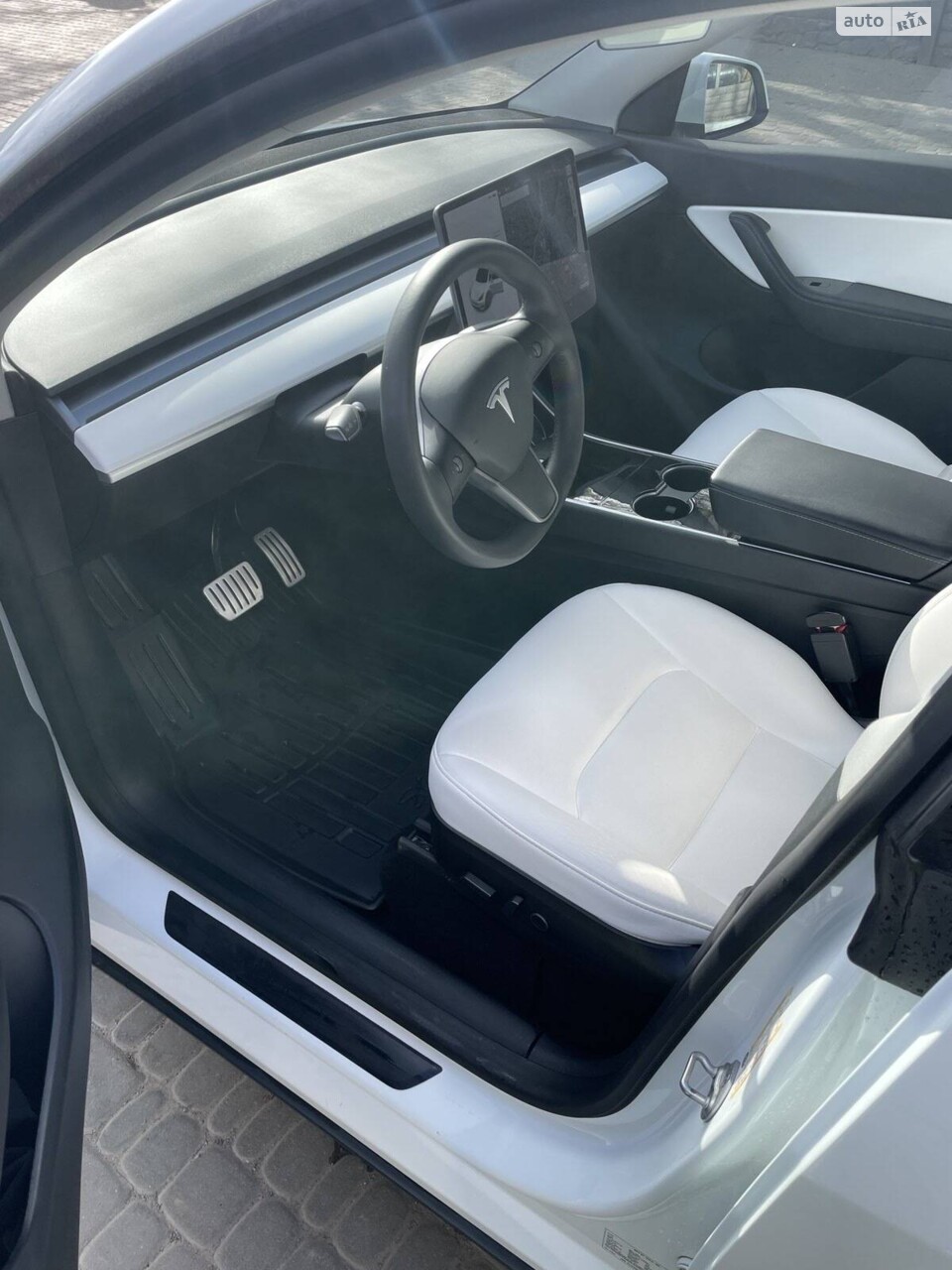 Tesla Model Y 2020