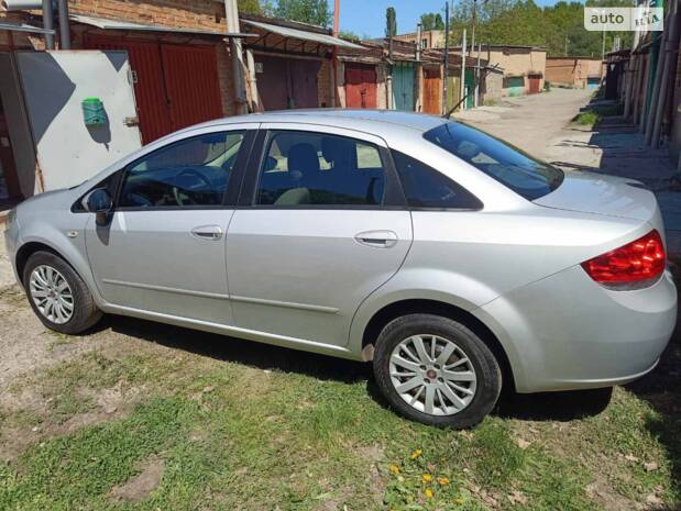 Fiat Linea 2012
