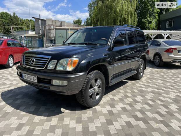 Lexus LX 2006