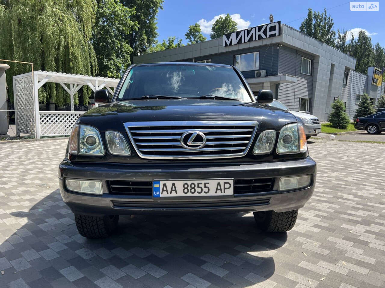 Lexus LX 2006
