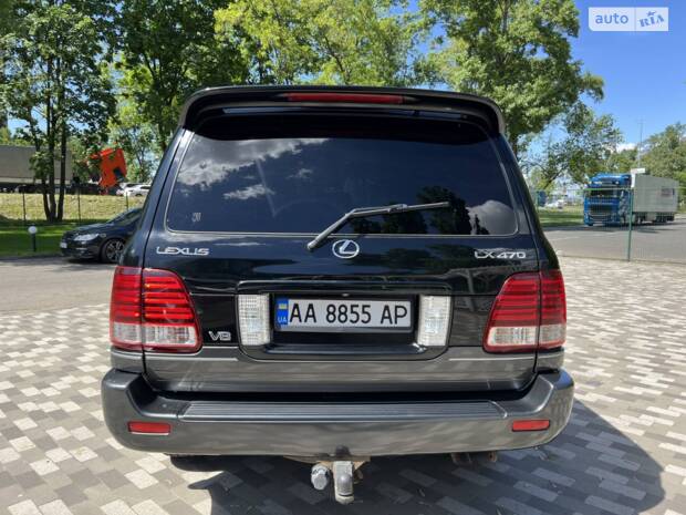 Lexus LX 2006