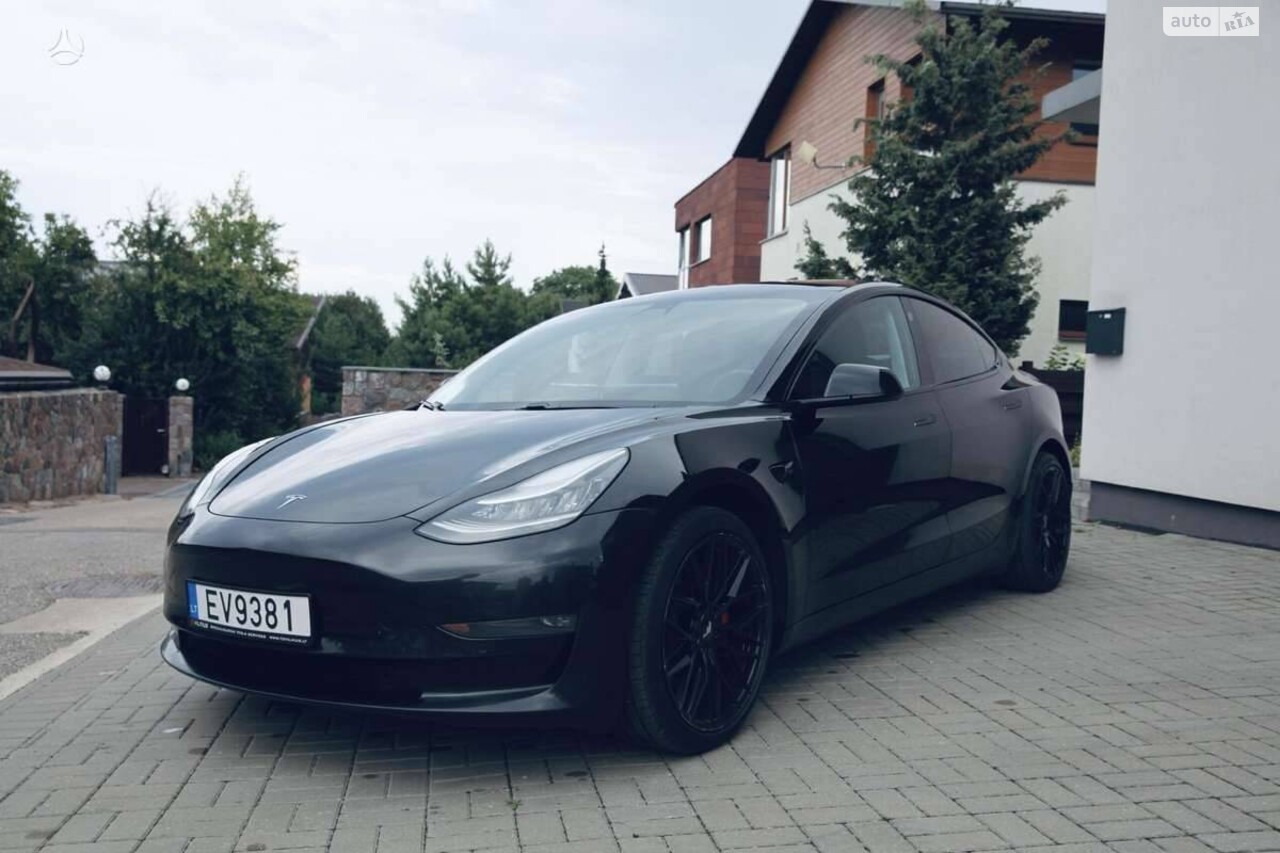 Tesla Model 3 2018