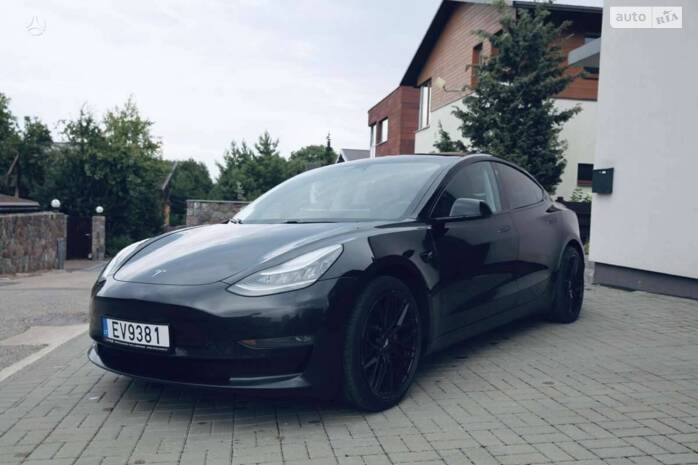 Tesla Model 3 2018