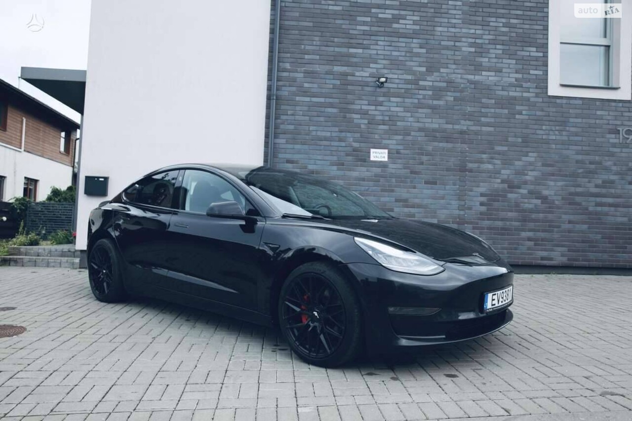 Tesla Model 3 2018