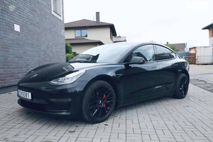 Tesla Model 3 2018