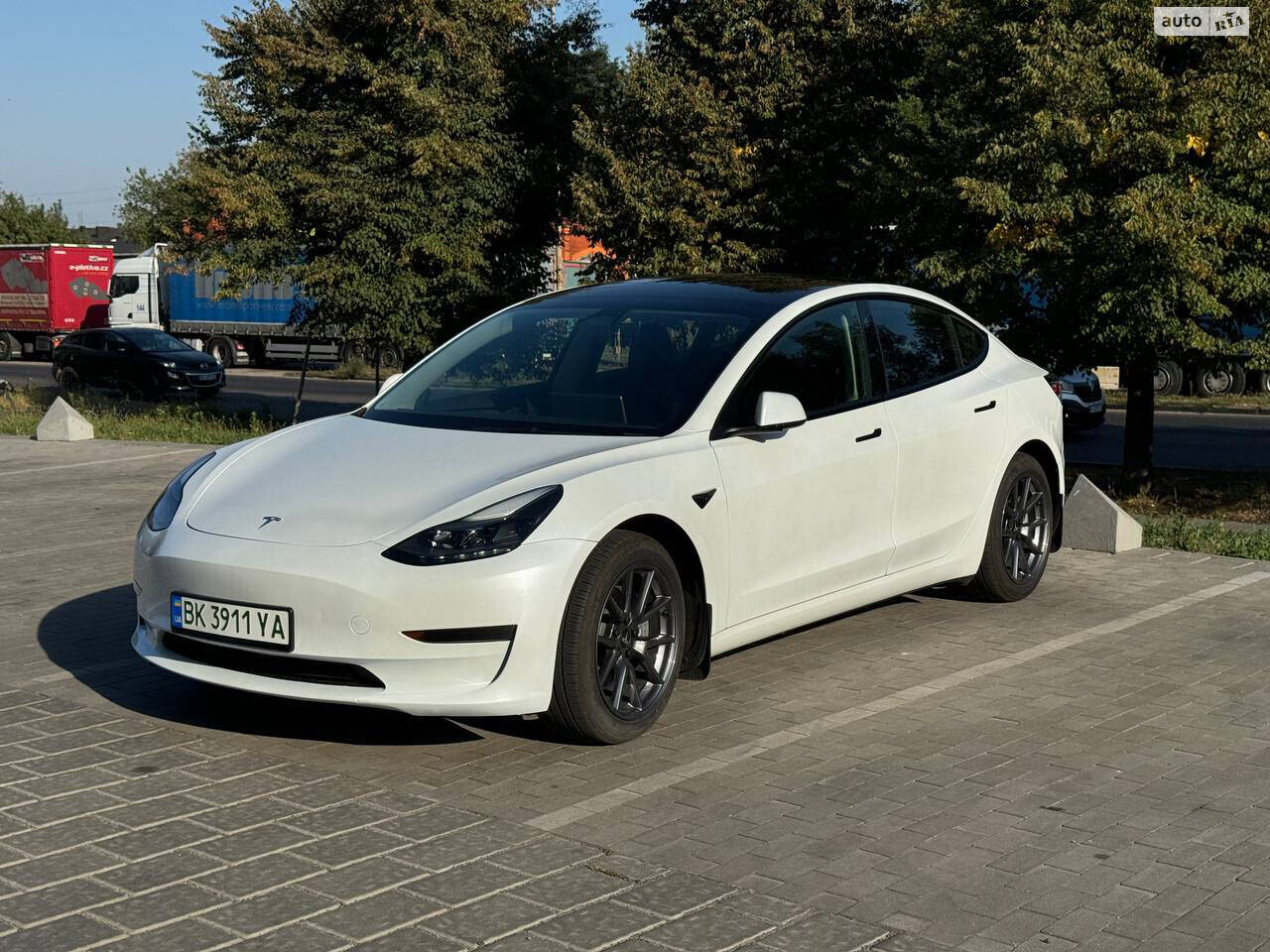 Tesla Model 3 2023