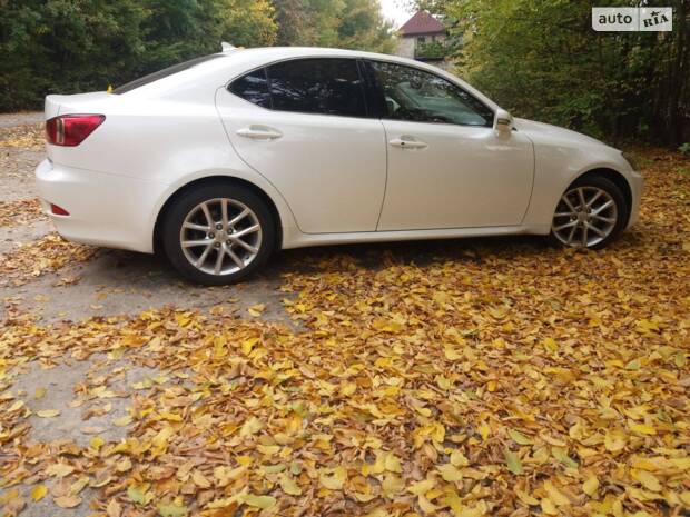 Lexus IS 2013