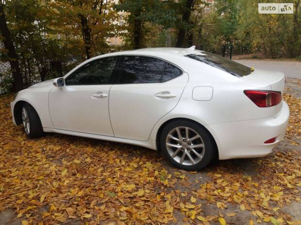 Lexus IS 2013