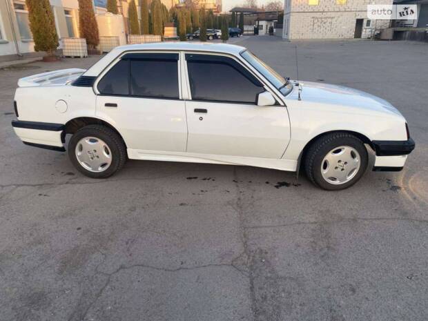 Opel Ascona 1987