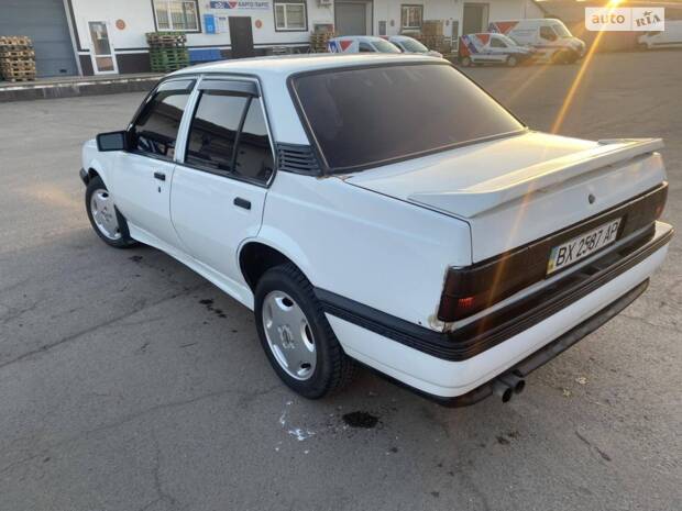 Opel Ascona 1987