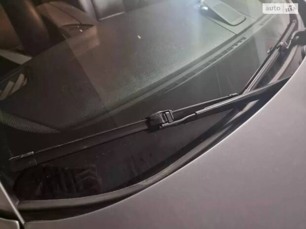 Відновлення зовнішнього вигляду склоочисників автомобіля