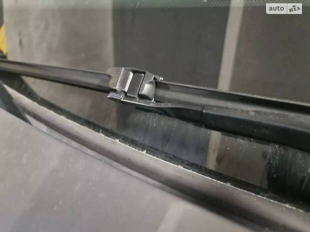 Відновлення зовнішнього вигляду склоочисників автомобіля