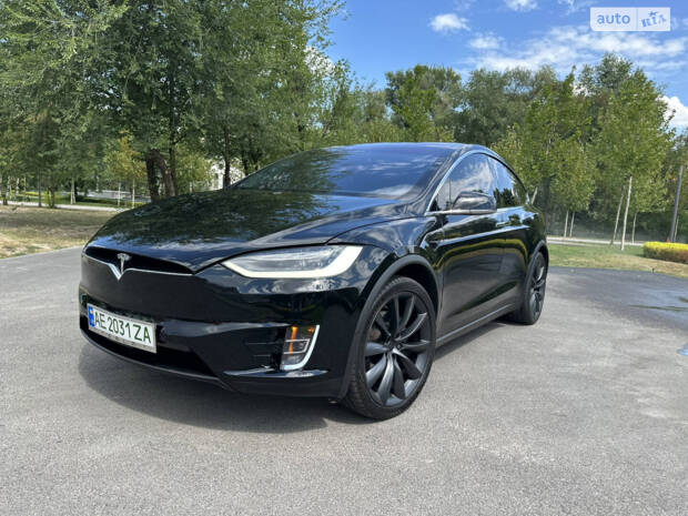 Tesla Model X 2018