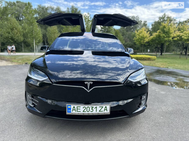 Tesla Model X 2018