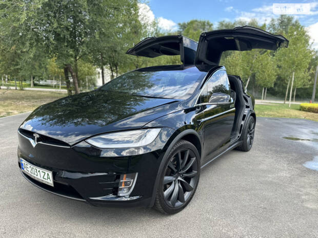Tesla Model X 2018