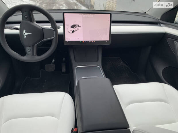 Tesla Model Y 2022