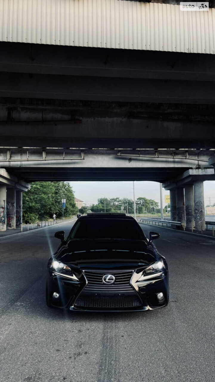 Lexus IS 2013