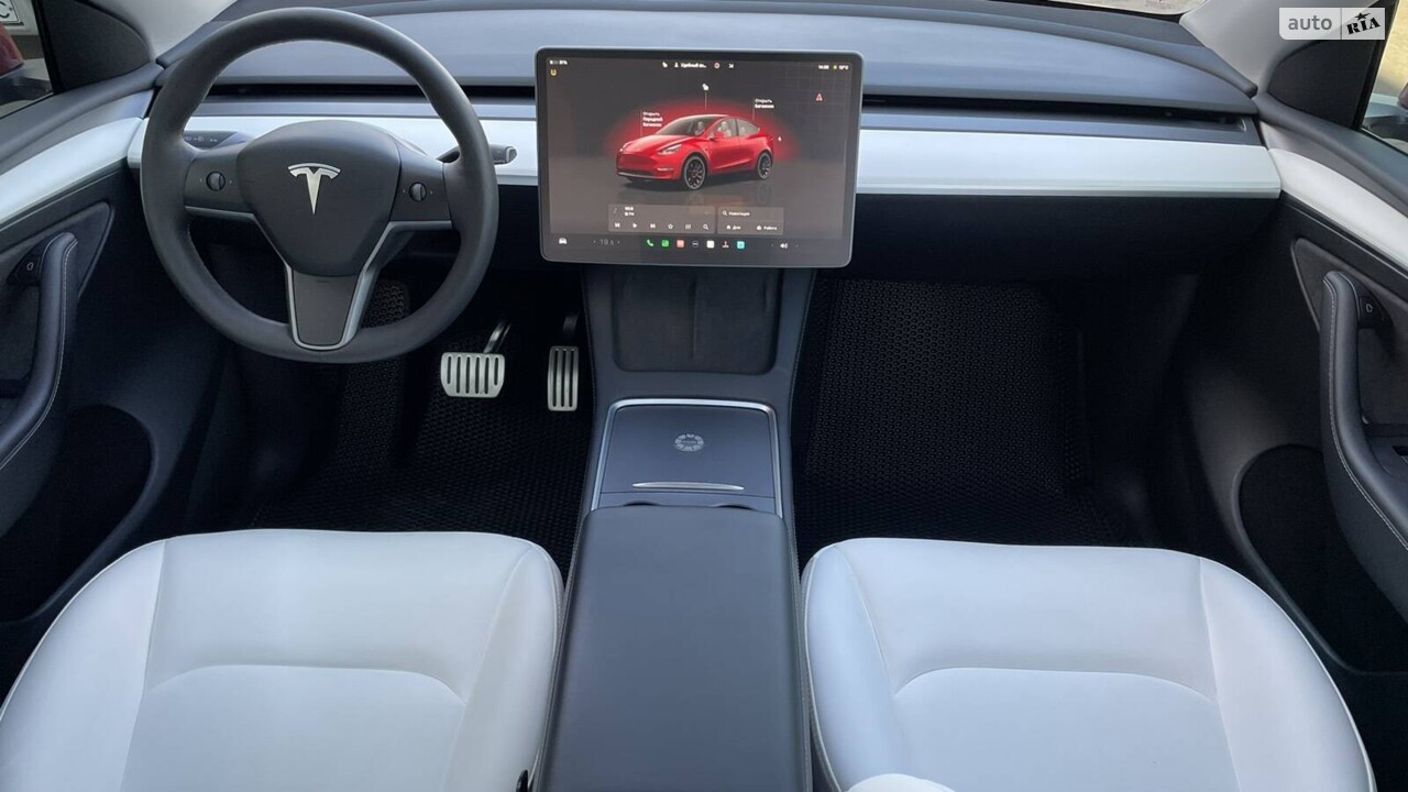 Tesla Model Y 2023